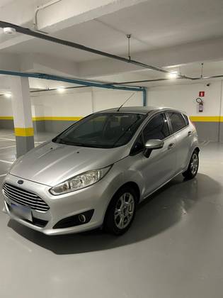 FORD FIESTA 1.6 SE HATCH 16V FLEX 4P POWERSHIFT FORD FIESTA 1.6 SE HATCH 16V FLEX 4P POWERSHIFT